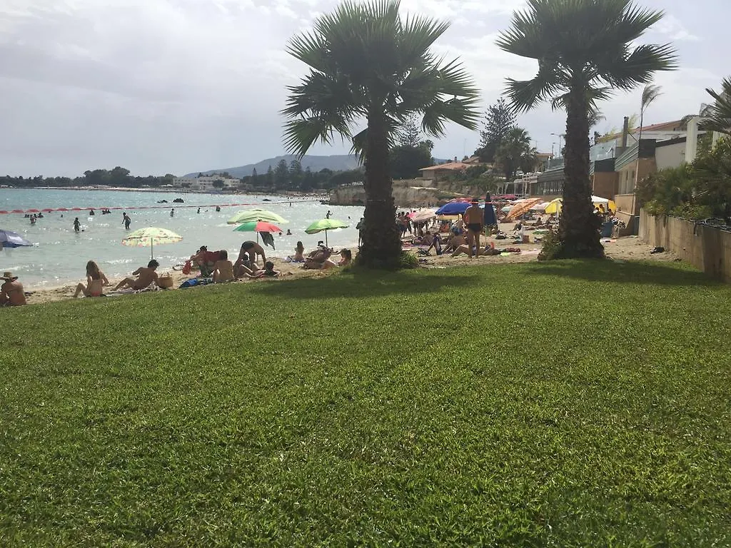 Casa vacanze Villa oasi Fontane Bianche